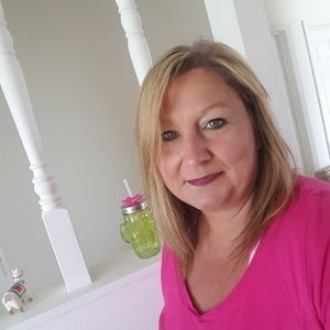 Meet your Posher, Camille